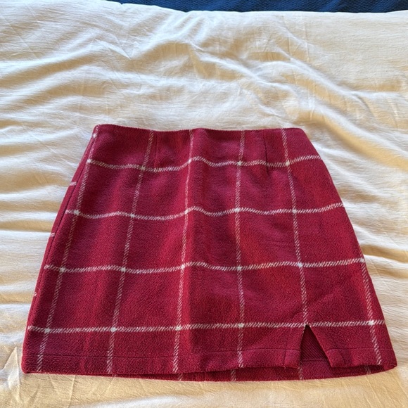 Lulu's Red Mini Pencil Skirt with Slit for Casual Wear - Picture 1 of 4